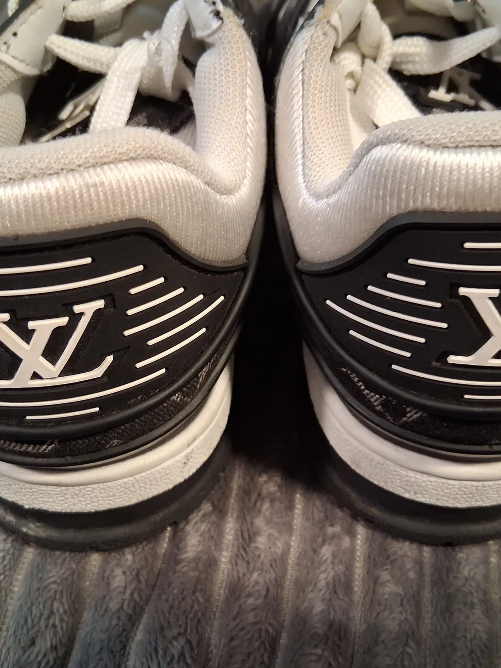 Louis Vuitton Monogram Accent White & Black Sneakers - Picture 6 of 7